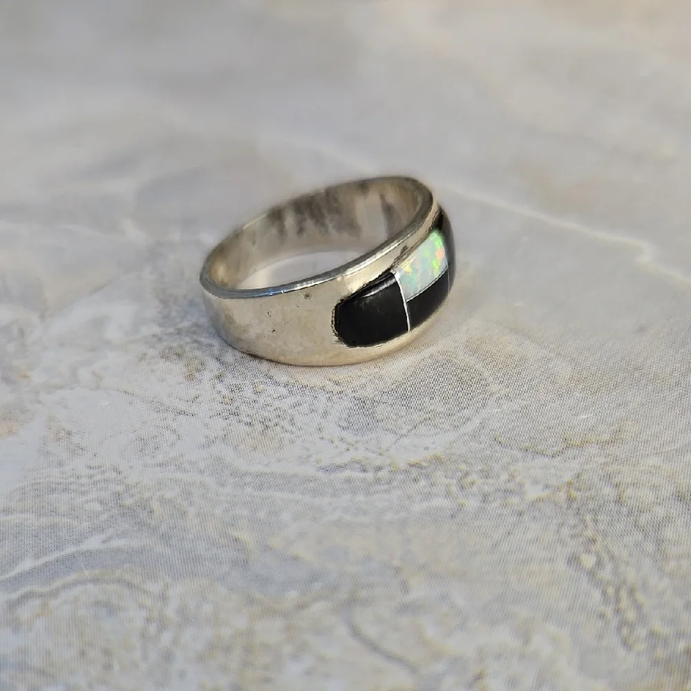 925 Native Made Onyx And Lab Opal Inlay Ring - Picture 4 of 5